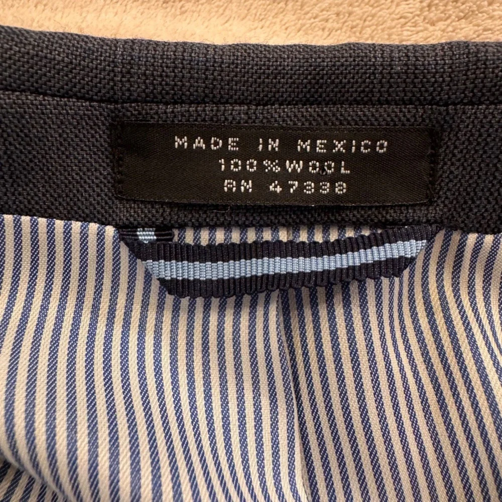 Tommy Hilfiger 100% Wool Blazer Charcoal Grey Windowpane Plaid Minimalist Sz 40R
